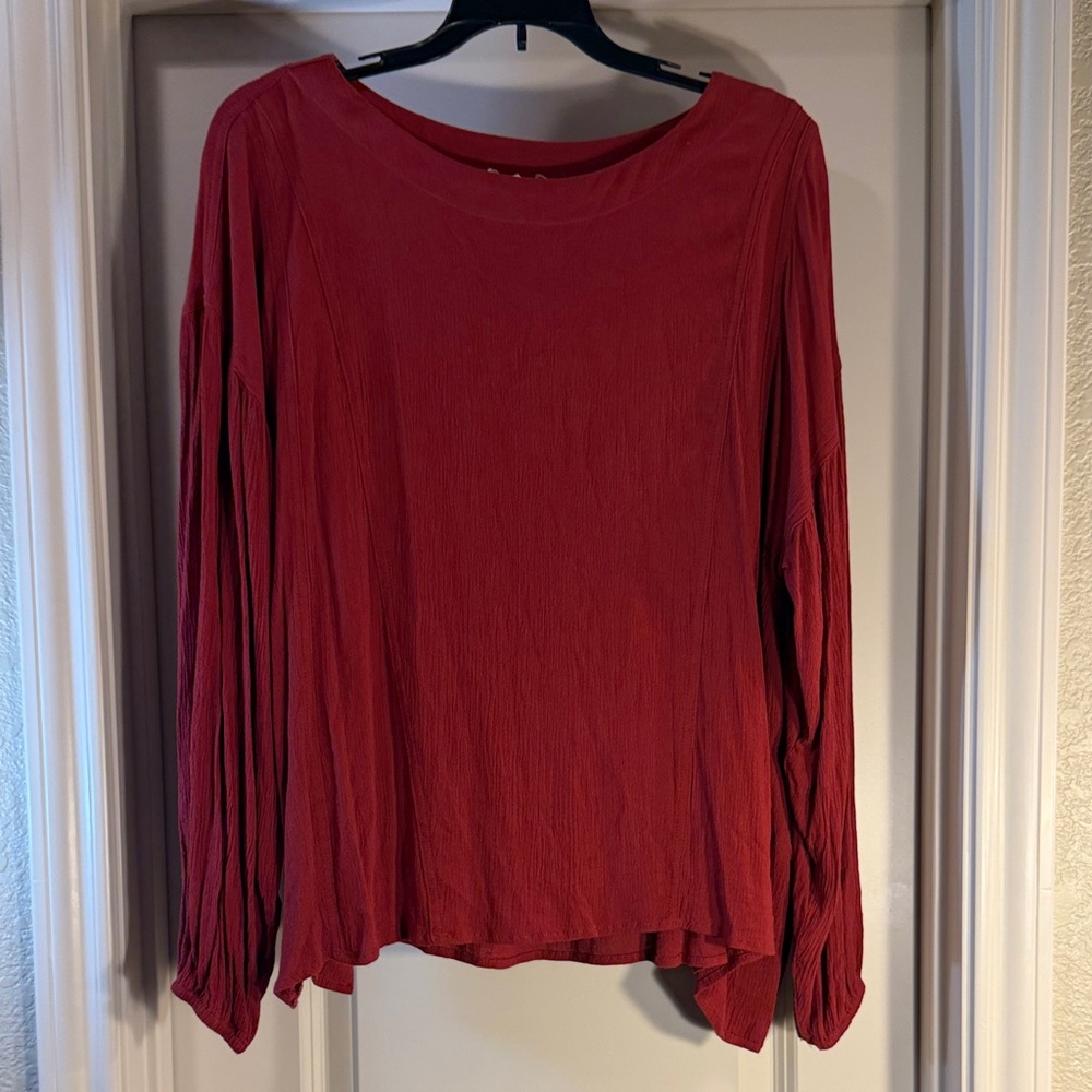 easel Long-Sleeve Crinkled Knit Top in Deep Red